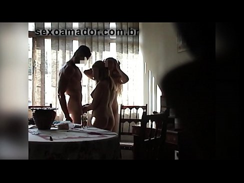 ❤️ Sexveninder inviterer en kæmpe mand og en trekant med ham ❌ Porno fb at da.assistentai.ru ❌