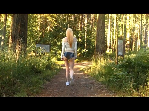 ❤️ Smuk kvinde bevæger sig langsomt, ikke nøgen video ❌ Porno fb at da.assistentai.ru ❌